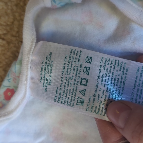 Aden + Anais Essentials Blue Floral Swaddle Size 0-3 Months - Picture 9 of 9